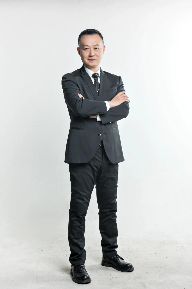 何桂君 联合创始人 & 首席运营官